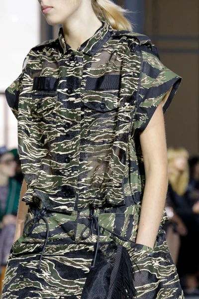 Look 43